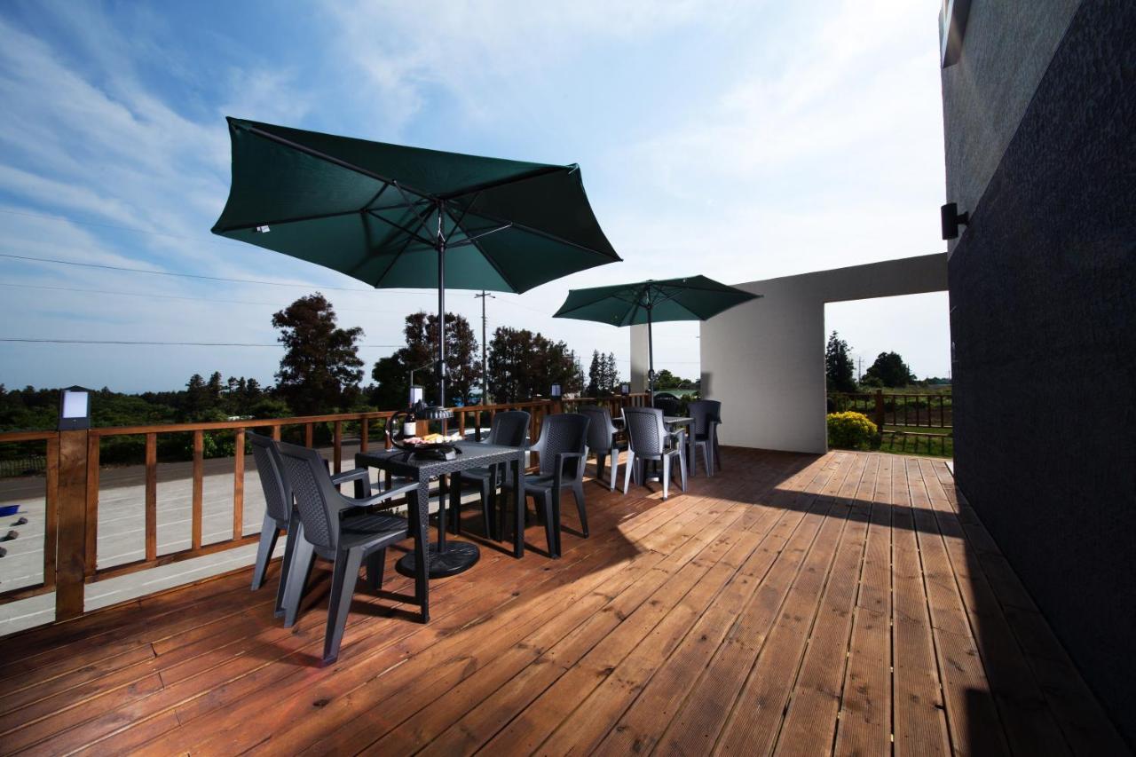 Poeta Pension Seogwipo Exterior photo